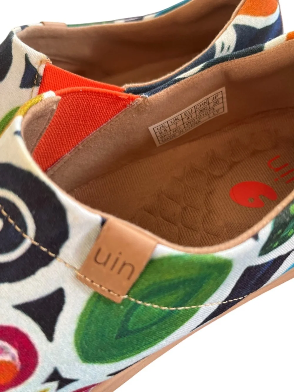 UIN Oopsie Daisy Toledo Colorful Ultra-Lightweight Slip On Sneakers Size 9.5